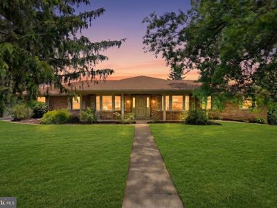 87 Churchill Dr