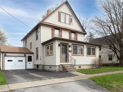 Property at 7 Genesee St E, Perry, NY