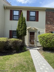 464 Harwick Ct