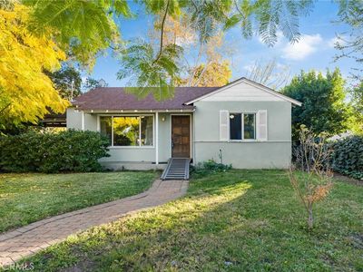 17806 Erwin St