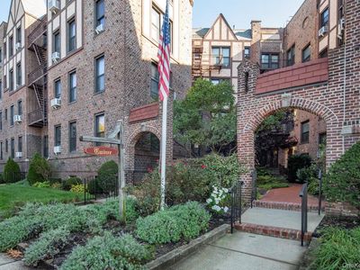 12 Hempstead Avenue #1K