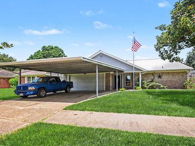 1202 Denise St