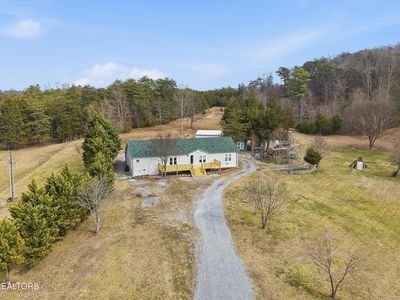 1530 Tom McCall Rd