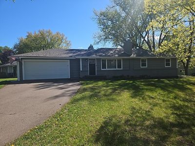 216 Hawes Ave