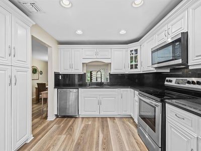 470 NW 70th Ave #406