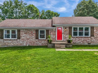 110 Briarwood Dr