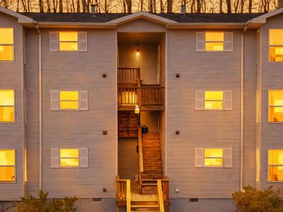 200 Stewart Ln APT 10