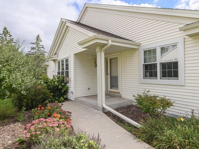 2836 Raintree LANE