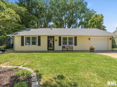 Property at 47 Nottingham Dr, Chatham, IL