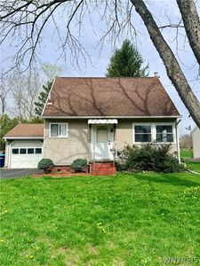 54 River St