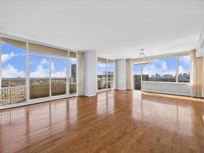 15 Greenway Plz Unit 14F
