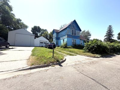 805 Railroad Ave