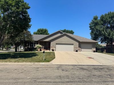 1412 Victory Cir