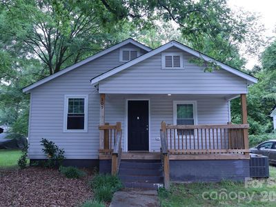 305 E Division Ave
