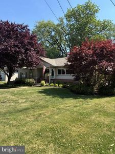 615 W Browning Rd