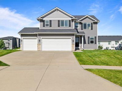 221 NE Avondale Ct