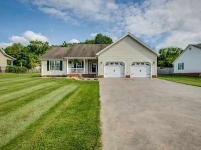 687 Donald C Moore Dr