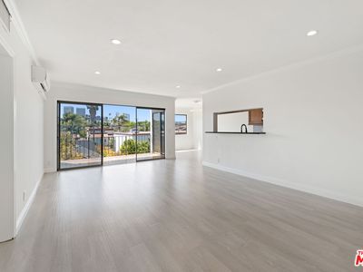 423 S Rexford Dr Unit 303