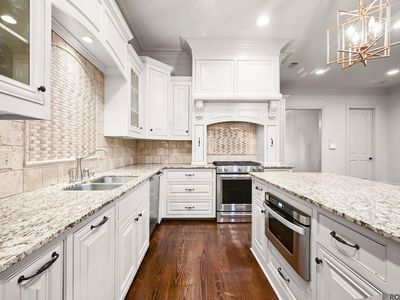 2518 Bocage Lake Dr