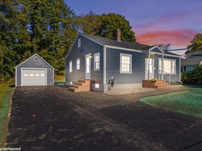 11 W Kidder Street