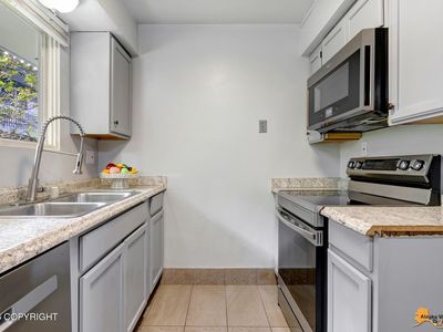 440 E 11th Ave #B-6