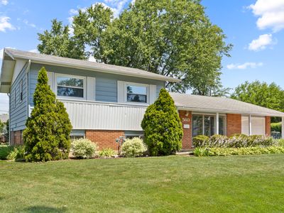 560 W Berkley Ln