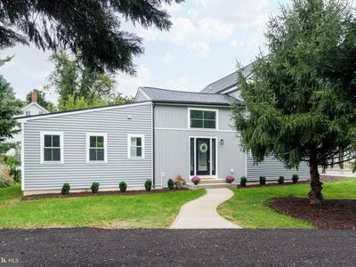 138 N Bohemia Ave