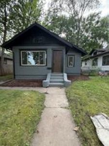2646 Longfellow Ave