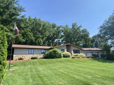 5572 Stable View Lane