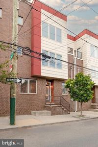 1834 N Hancock St