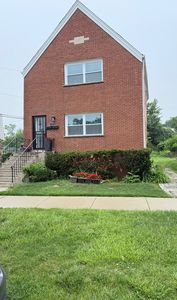 1506 W 109th Pl