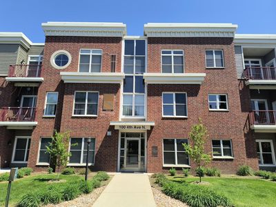 100 4th Ave N Unit 107