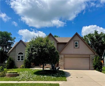 1083 NE Greenwood Ct