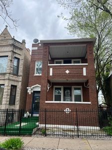 3445 W Adams St
