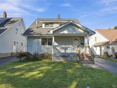 25 Cayuga Ave