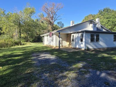 Property at 1694 Mount Torrey Rd, Lyndhurst, VA