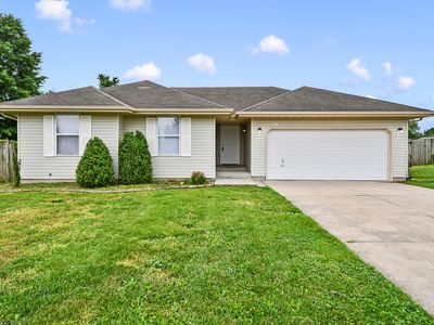 1206 W Belwood Court