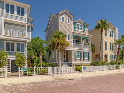 6 Coast Cottage Ln