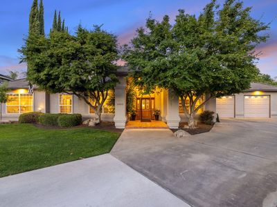 2833 E Laura Court
