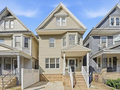 140 Pearsall Ave