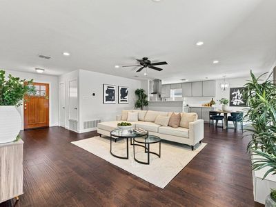 5611 Porsche Ln