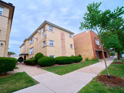 4444 N Central Ave APT 2W
