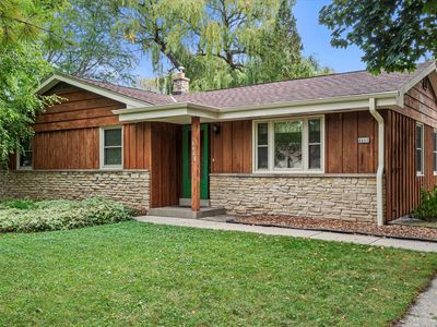 8608 North 53rd STREET