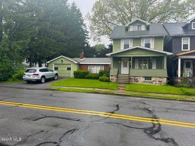 212 E 25th Ave