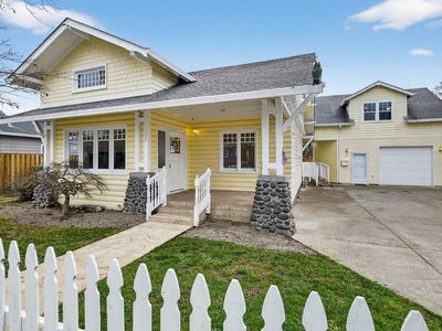 Property at 325 E Arlington St, Gladstone, OR