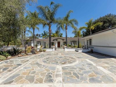 1556 Via Rancho Pkwy