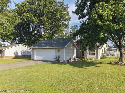 1300 Princeton Dr