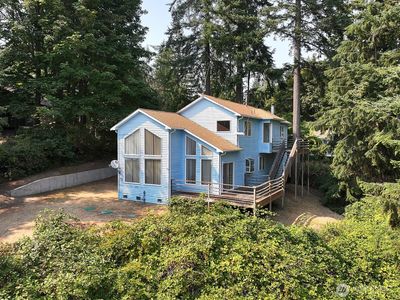 Property at 8057 Island Court, Clinton, WA