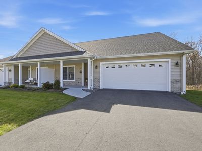 27 Lodge Ln #27