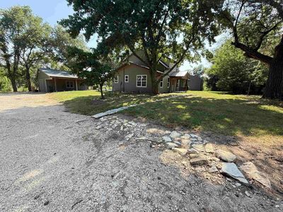 3900 Highway 16